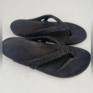 CROCS woman's black beaded flip flop sandals Size 9